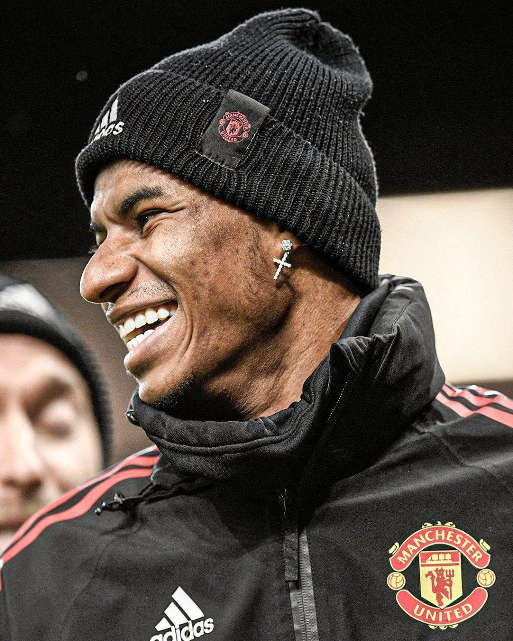 开云娱乐-包含赛地聚焦——西甲冲刺阶段热度飙升，曼联遗憾出局，压力陡增，轮换策略成焦点的词条