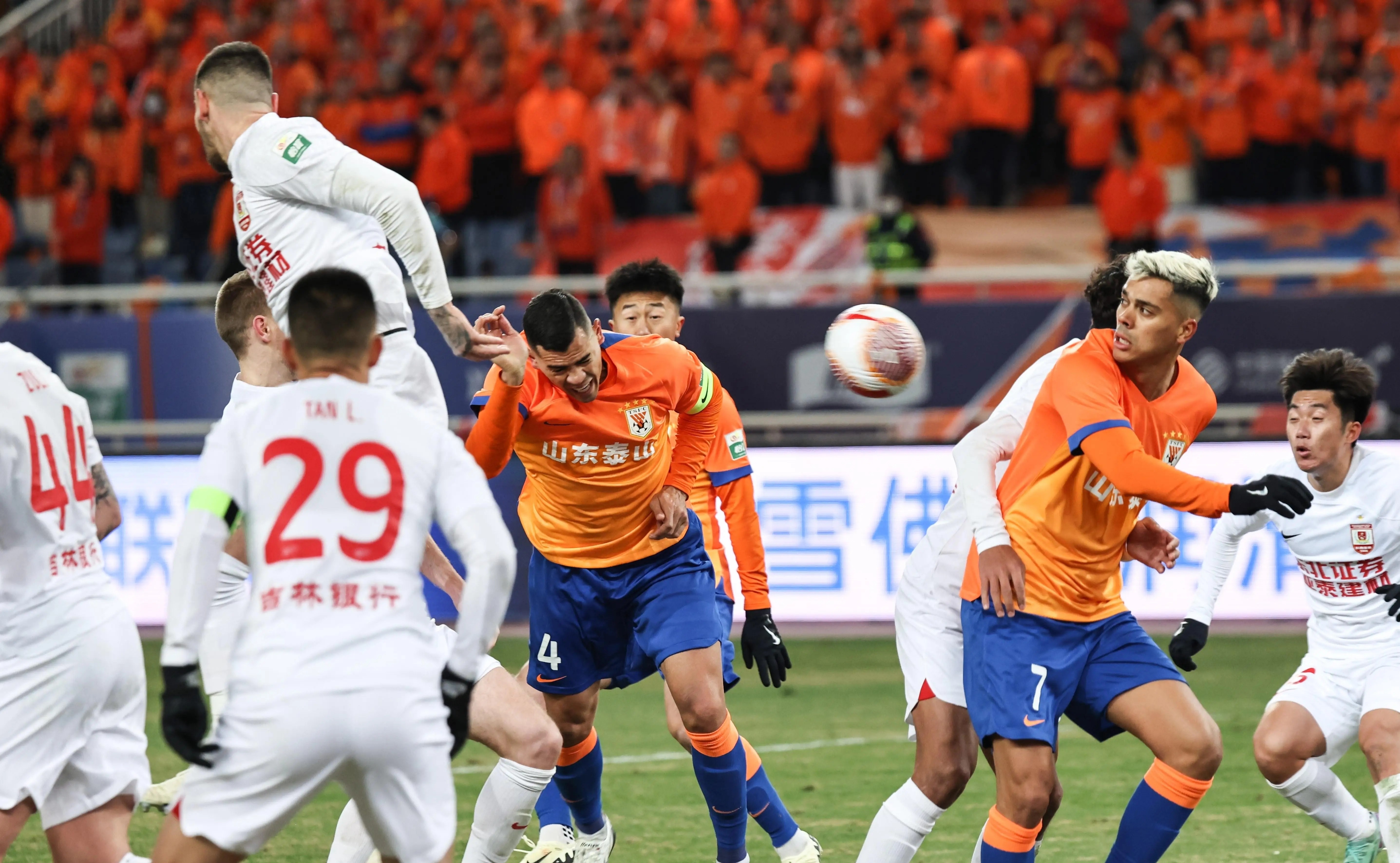 开云体育入口-包含上海申花加时末段外线爆发，志在全明星赛名次提升，震撼外界，轮换策略成焦点的词条