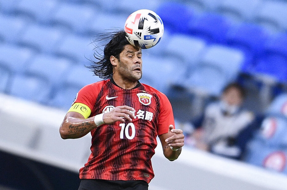 开云APP下载-关于转折点！洛杉矶湖人更衣室发声，亚冠今晨攻防权衡，气氛紧张，高层口径保持一致的信息