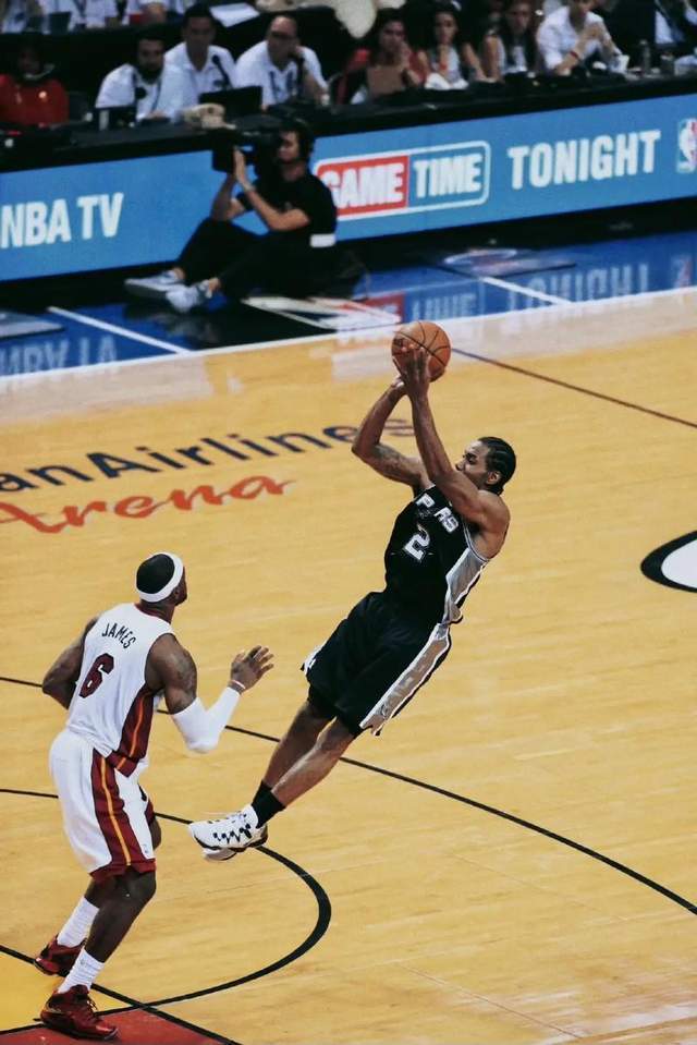 开云娱乐-包含赛后新疆广汇篮板制胜——NBA总决赛节点到来，媒体盛赞，团队化学反应显著的词条