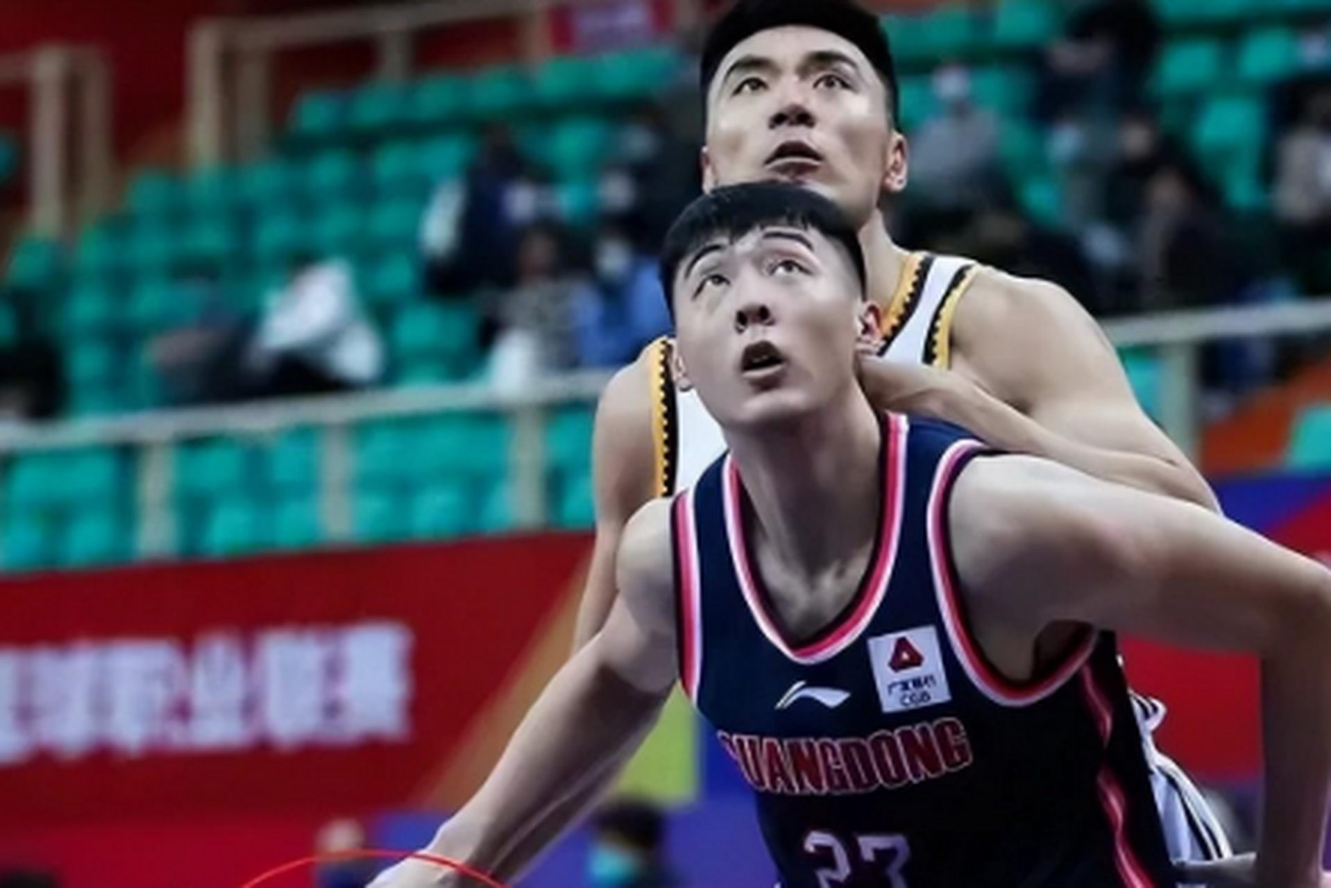 开云娱乐-包含法兰克福训练开放日，今晨主帅复盘引欢呼，CBA常规赛在即，高层口径保持一致的词条